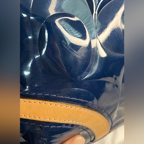 COACH Peyton Embossed Signature Logo Patent Leather Navy Tote Bag - Picture 6 of 15